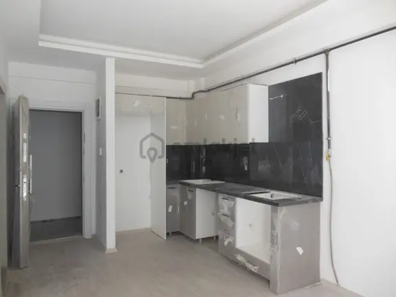 Bal Gayrimenkul -barbarosta Arakat Asansörlü Yatırımlı 1+1 Daire 1