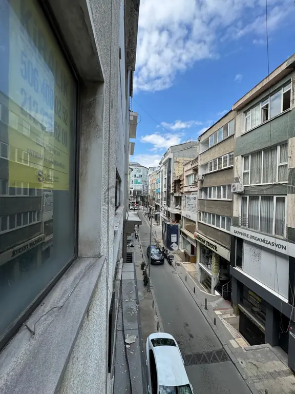 Erkutun'dan, Nişantaşı'nda Yangın Merdivenli Showroom, Ofis, Kumaş Atölyesi İçin Çok Uygun Kiralık. 2