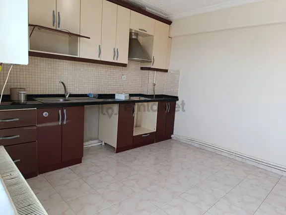 Balıkesir Bandırma Çınarlı Mah. 2+1 Kiralık Daire Merkezi Konumda 2