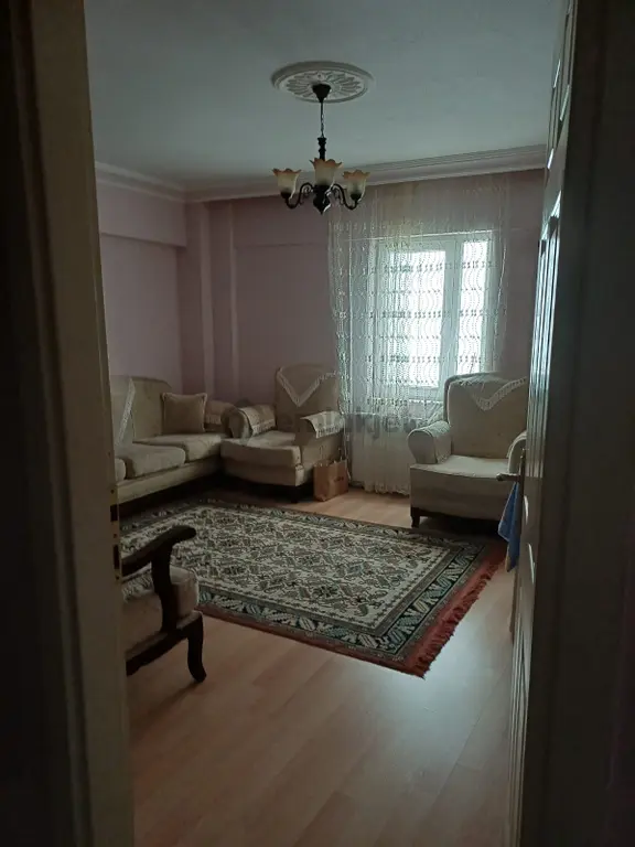 Arkadaş Emlaktan Bahçelievler Şenyurtta 1.kat 3+1 Satılık Daire 2.950.000 Tl 2