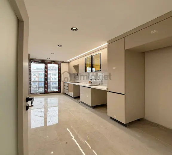 Bahçeşehir Bölge Yeni Mimari Tasarımlı 2+1 Ara Kat Satılık Daire 1