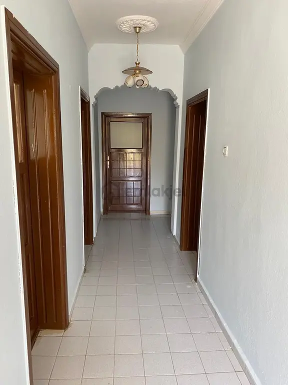 Yalı Mahallesinde Satılık 3 Katlı Müstakil Ev 2