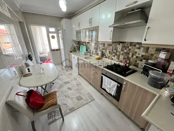 Etlik'te Cadde Üzerinde Full Yapılı 2+1 Daire! 1