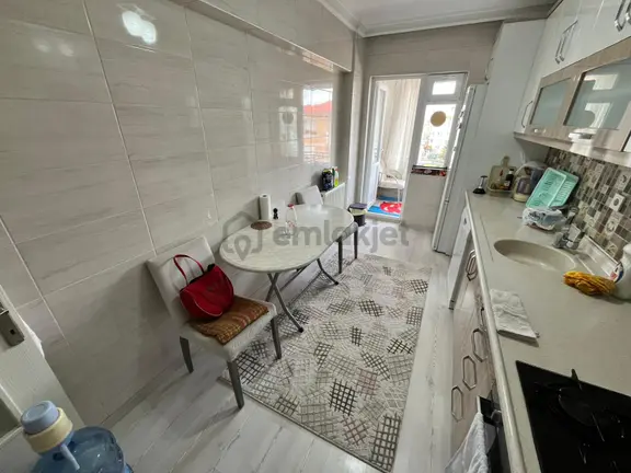 Etlik'te Cadde Üzerinde Full Yapılı 2+1 Daire! 2
