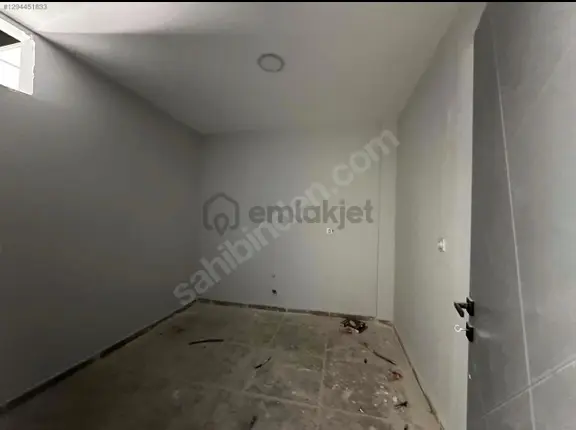 Bulduk Emlak' Tan Mefak Oto Galericiler Sitesinde Sıfır Kiralık İşyeri 175 Mt 1