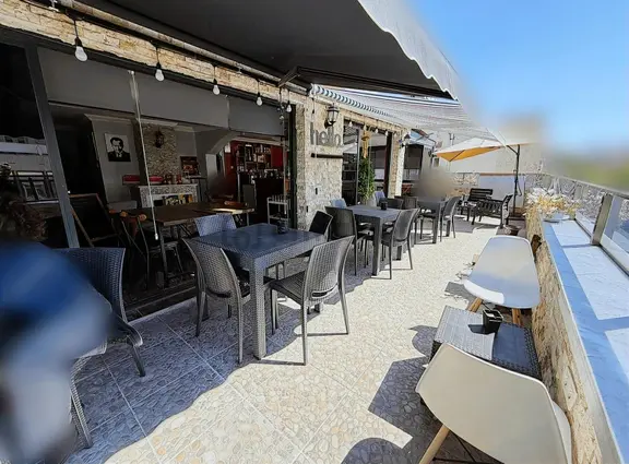 Fırsat!! Mülkiyet Ve İşi İle Birlikte Satılık Teraslı Cafe/bar 1
