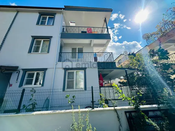 Akçay Da 4+1 Triblex Bahçeli Satılık Müstakil Ev 1