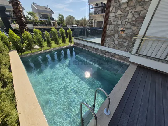 Sabri Pınarbaşı'dan Güre'de Satılık Müstakil Havuzlu Sıfır Villa 1