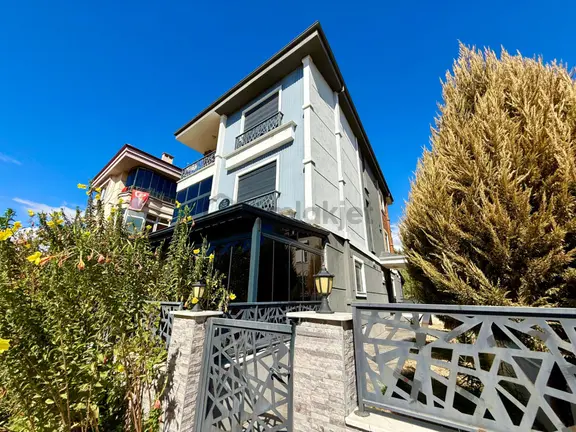 ▶▶akçay Körfez'den Doğa İle İç İçe Geniş Kullanımlı Sıfır Satılık 4+1 Villa 1