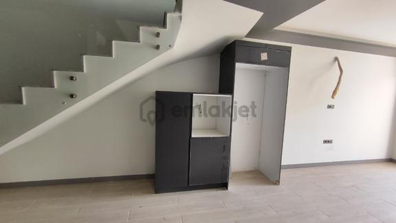 Kuşadası'nda Doğalgazlı 3+1 Bahçe Dubleksi Daire 2