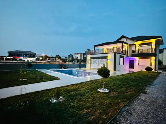 Didim Yeşiltepede Merkezi Konumda 700 M2 Arsa İçinde 4+1 Lüks Villa 2