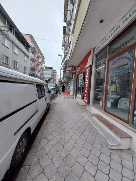 Kocaeli Gölcük Merkez Mahallesi Kiralık 25 M² Dükkan Ofis 2