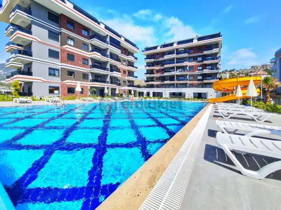 Alanya Kargıcak'ta Bahçeye Çıkışlı 1+1 Daire, Lüks Sitede 1