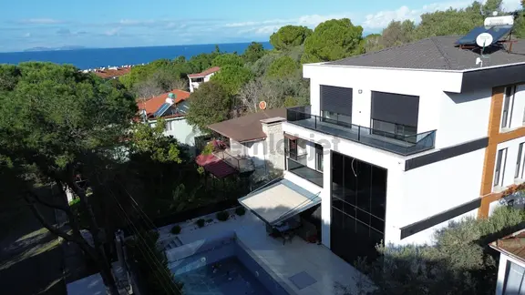 Aydın Didim Mavişehir 6+1 Ayrı Muftak Havuzlu Satılık Villa 1