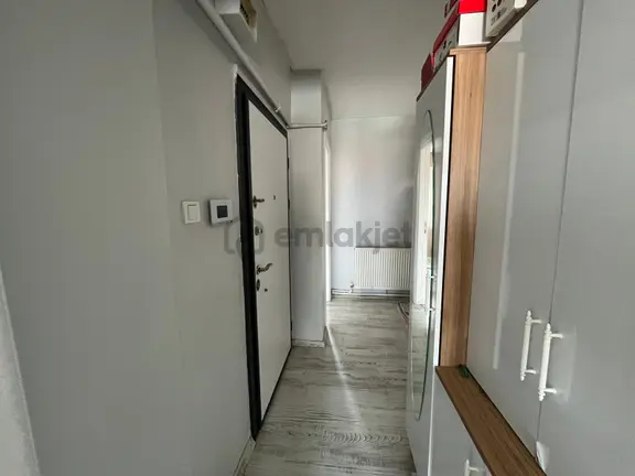 Merkezi Konumda, Yürüyerek Her Yere Ulaşım! 3+1 Bakımlı Daire! 2