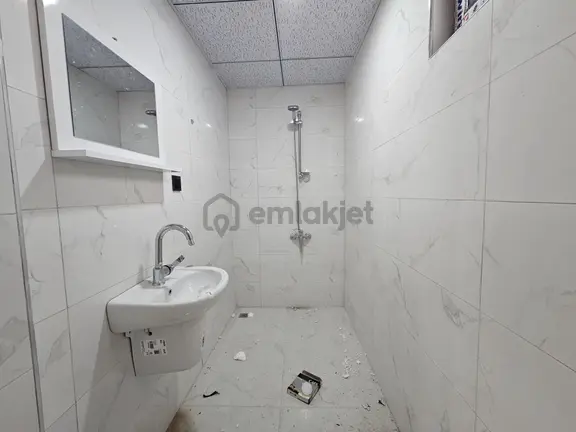 Sevgim'den Çamlıca Mh Tapuya İşli Özel Garajlı Lüks 3+1 Daire 2