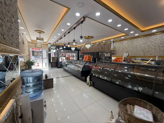 Bal Gayrimenkulden-atatürk Caddesinde 300 M2 Devirli Dükkan 2