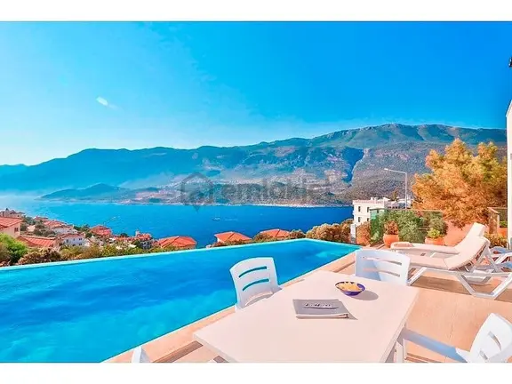Antalya Kaş Yarımadası'nda Yatırıma Uygun 2+1 Eşyalı Villalar 1