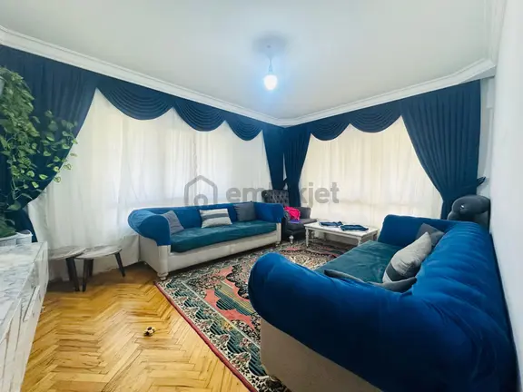 Karapürçe'te Diş Hastanesi Yakını Asansörlü 3+1 Satılık 2