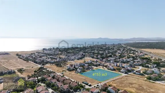 Altınova Sahilde Hem Site Hem Otel Yapımına Müsait Fırsat Arsa 1