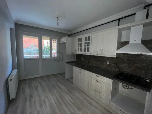 Saruhanlı Çarşı Merkezde 2+1 Kiralık Daire 1