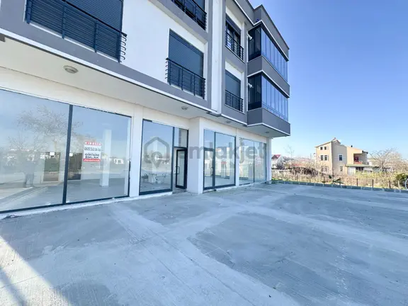 Çatalçamda Bulvar Cephe 195 M Önü Müsait Kiralık 1