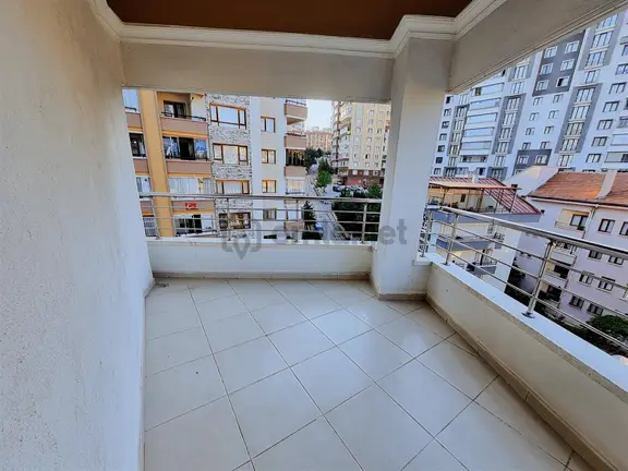 Merkezi Konumda Yapılı Kiralık Daire!!!... 2