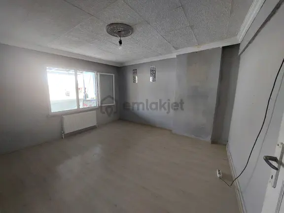 Gaziosmanpaşa Küçükköy Yeni Mah Kiralık Çatı Kat 3+1 140 Yeni Mahale Metro Durağına 5 Daka Yürüme De 2