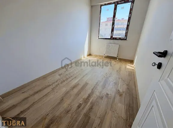 Tuğra'dan Çobançeşme De 2 Bloklu Site İçerisinde 2+1 Daire 2