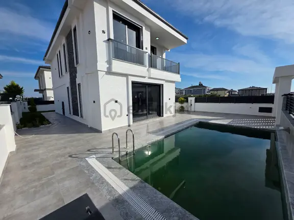 🏡 Aydın Didim Efeler Mahallesinde Satılık Tam Müstakil Villa 1