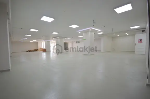 E-5 Yan Yol 500 M2 Büyük Dükkan Showroom Mağaza 1