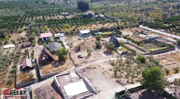 Seferihisar Kavakdere'de 296 M2 Etrafı Çevrili İçinde Evi Olan 1