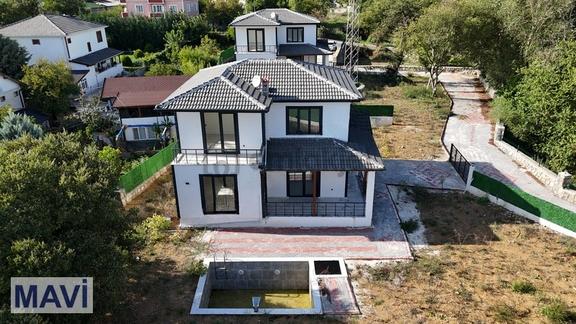 Remax Mavi Cansu Soy'dan Pamukova Gökgöz Mh Satılık Villa 1