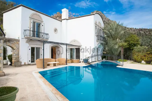 Türkbükünde Özel Havuzlu, Deniz Manzaralı Lüks Villa! 1