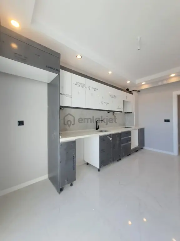 2+1 100 M2 3 Katlı Binanın 2 Katında (d200) 1