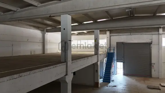 Bergama 3'üncü Sanayi Bölgesinde 1000 M2 Depo Kiralıktır 2