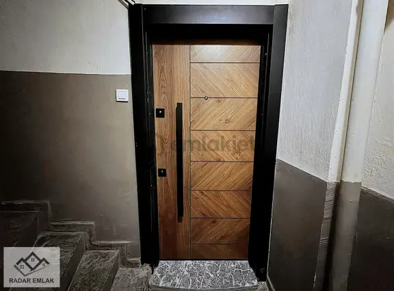 Mithatpaşa Caddesinde Arakat Full Tadilatlı Lüks Daire 1