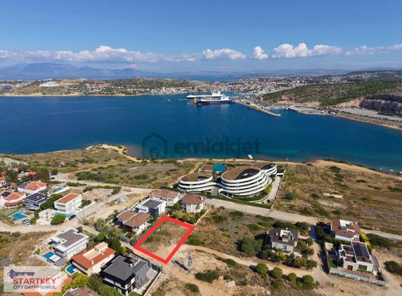 Çeşme Fenerburnu'nda Satılık Villa İmarlı Arsa 2