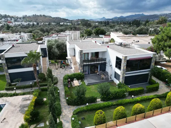 Konacık'ta Zai'ye Komşu Nezih Site İçinde Satılık Modern Daire 1