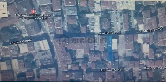 Merkezde Komple Bahçeli Satılık Bina 2