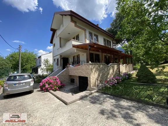 Atlas Emlak Kartepe Balaban Da Müstakil Geniş Bahçeli Villa 1