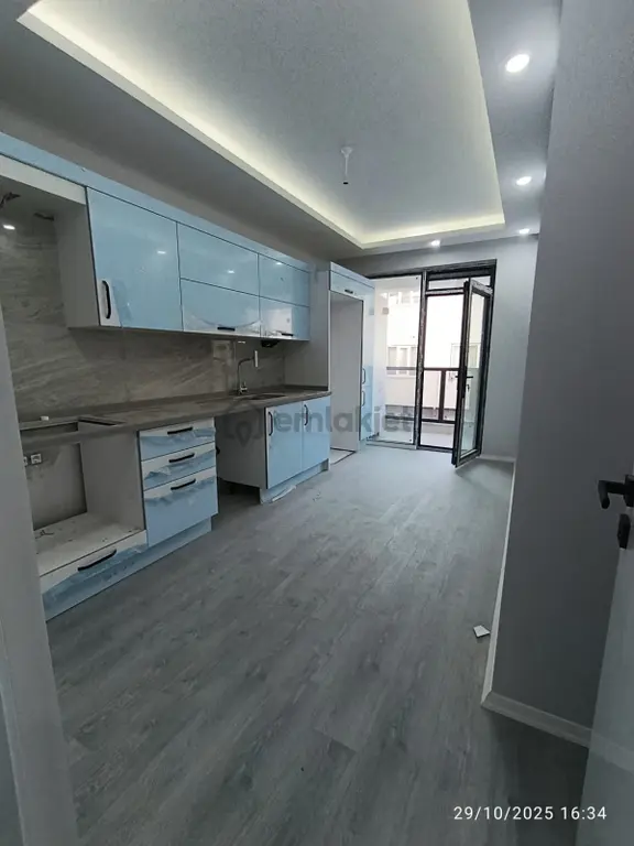 Çamlıca Mahallesinde Satılık 3+1 Daire 1