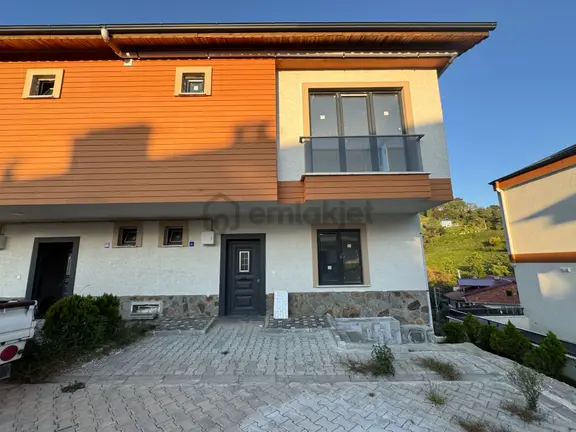 Rize Merkez Mahallesi Deniz Manzaralı 4+2 Satılık Villa 2
