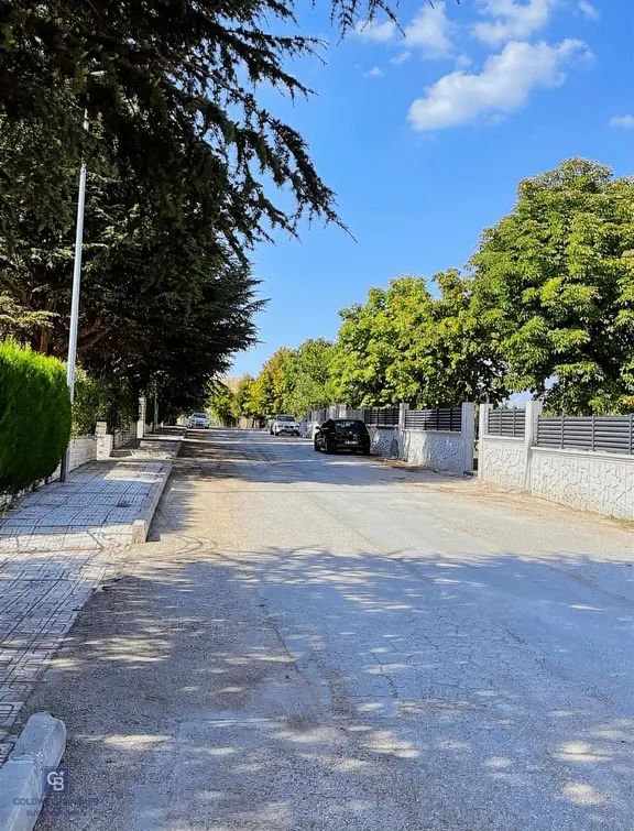 Otoban Girişine 3 Dk Müthiş Yapılı Geniş Bahçeli Müstakil Villa 2