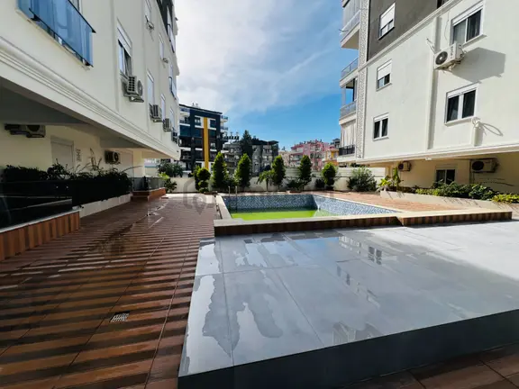 Site İçinde Havuzlu Kapalı Otoparklı Dubleks Daire 1