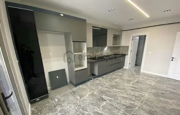 Çamlıca Mahallesinde 3+1 Giyinme Odalı Satılık Daire 1