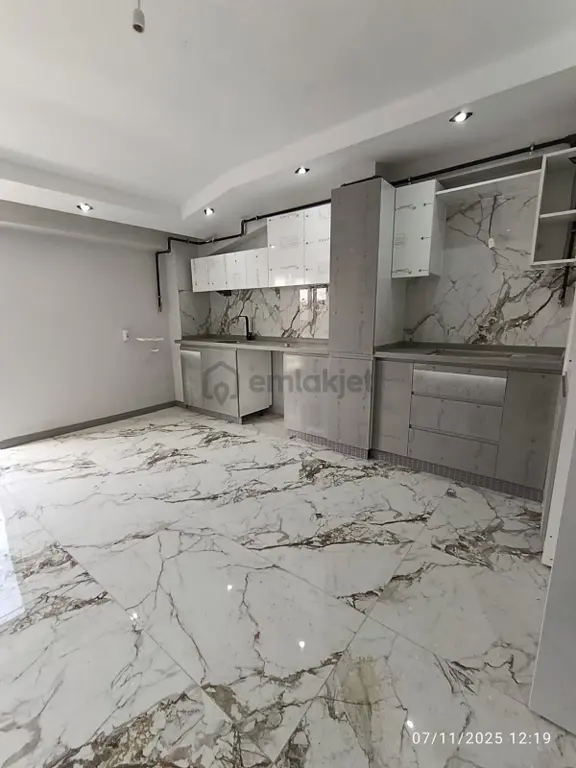 Çamlıca Mahallesinde Satılık 3+1 Dubleks Daire 2