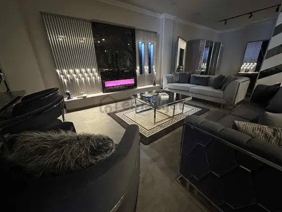 Siteler Cadde Üzeri Köşe Devren Lüks Showroom