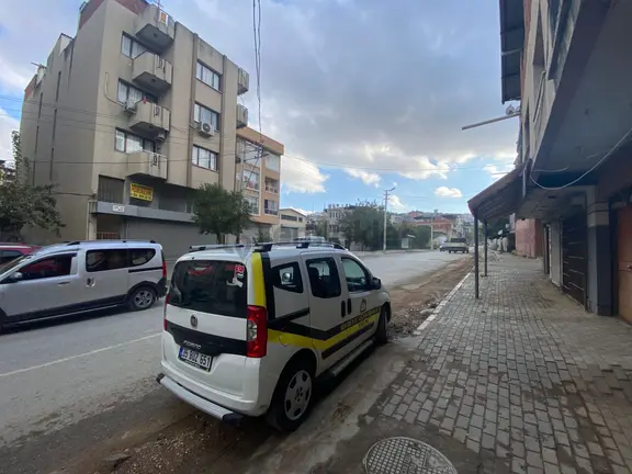Acill Konak Boğaziçi Caddesi Üzerinde 2 Dükkan 1 Daireli Satılık Müstakil Ev 1