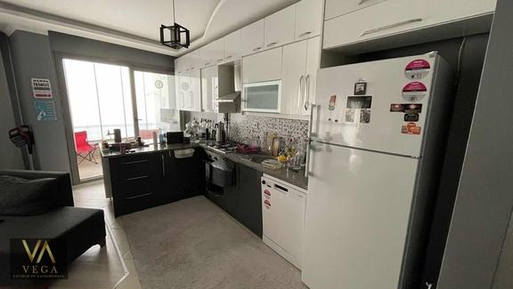 Cumhuriyet Mahallesi Site İçinde Satılık Geniş 1+1 Daire 2